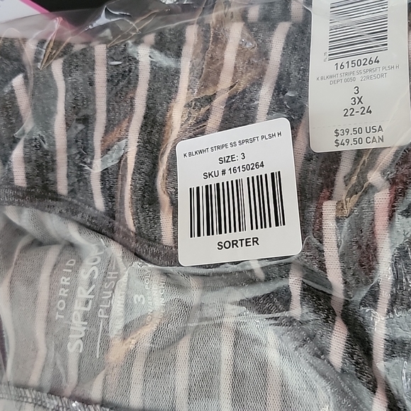 HI-LOW TUNIC - SUPER SOFT PLUSH STRIPE BLACK & WHITE - Picture 4 of 4